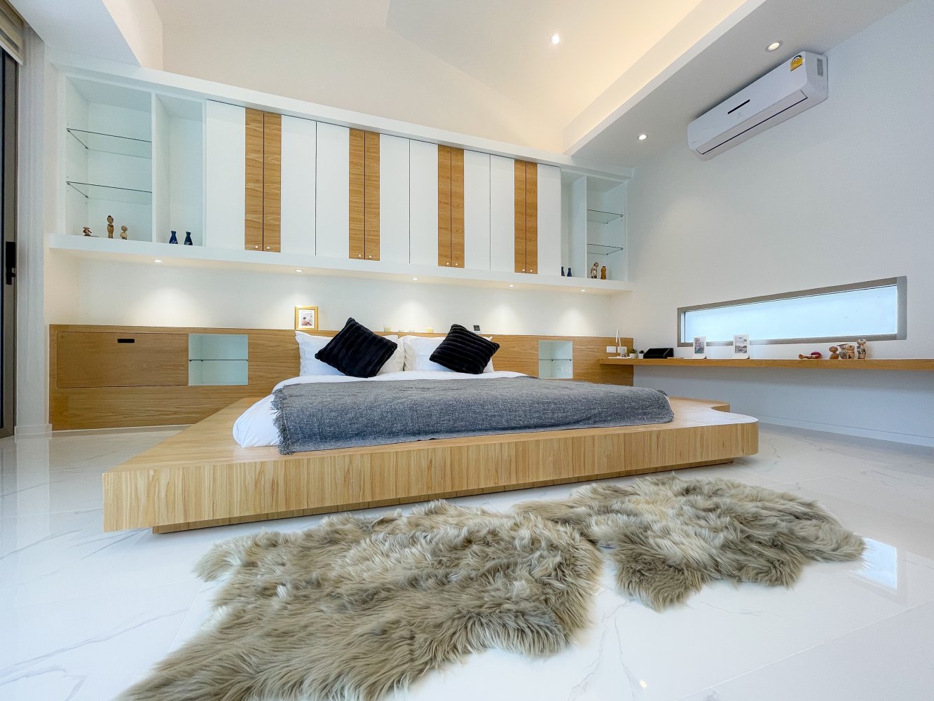 Property image - full photo 8