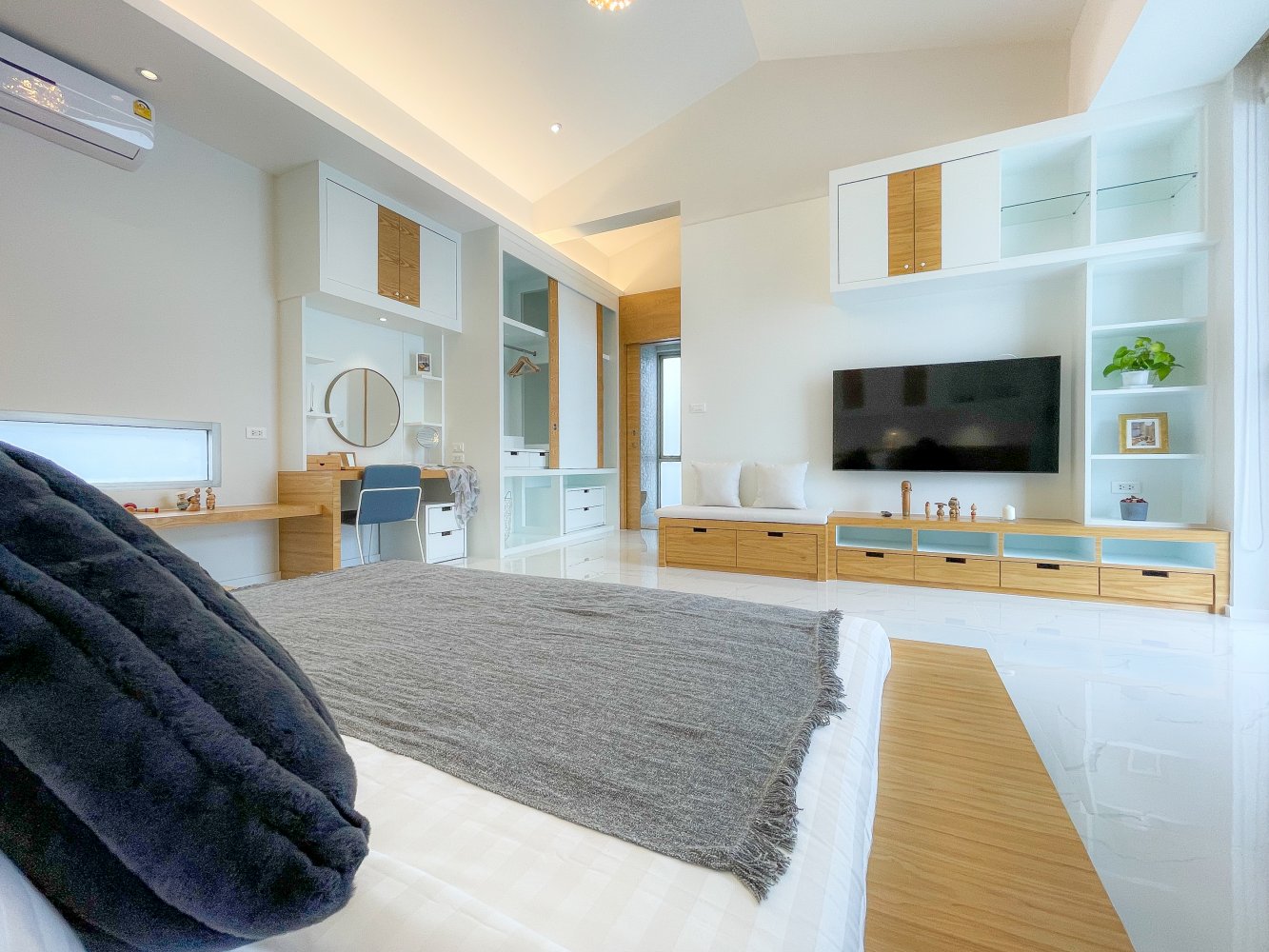 Property image - full photo 49