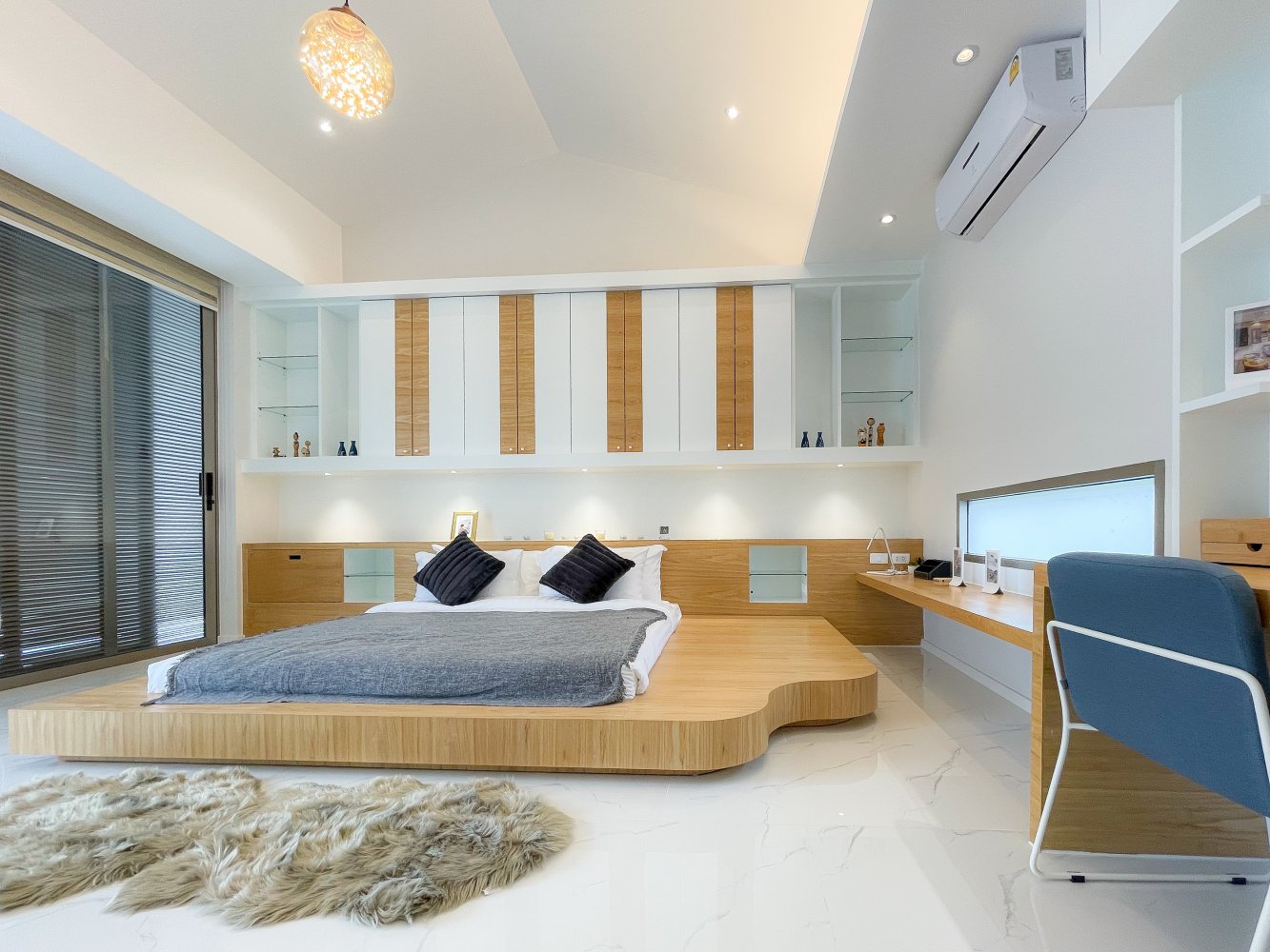 Property image - full photo 10