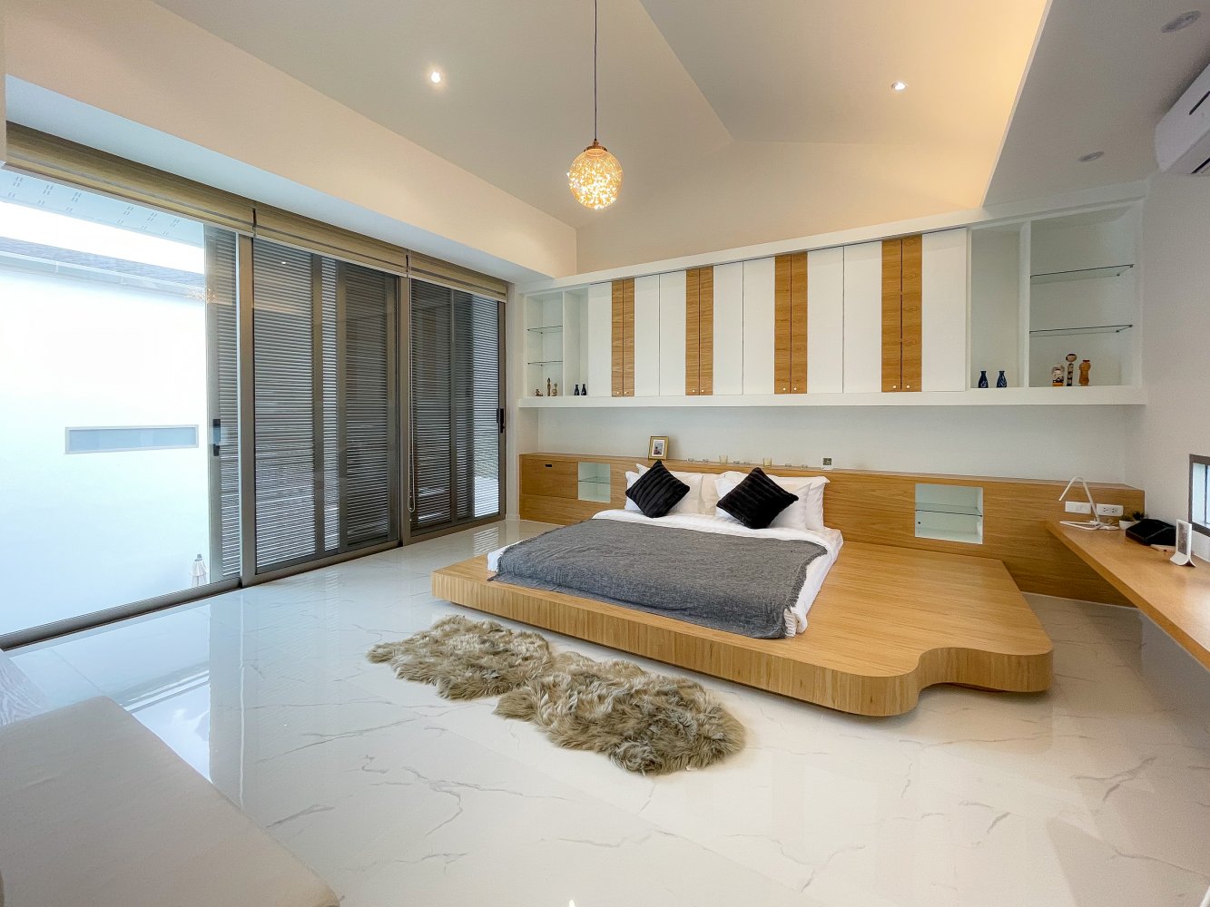 Property image - full photo 9