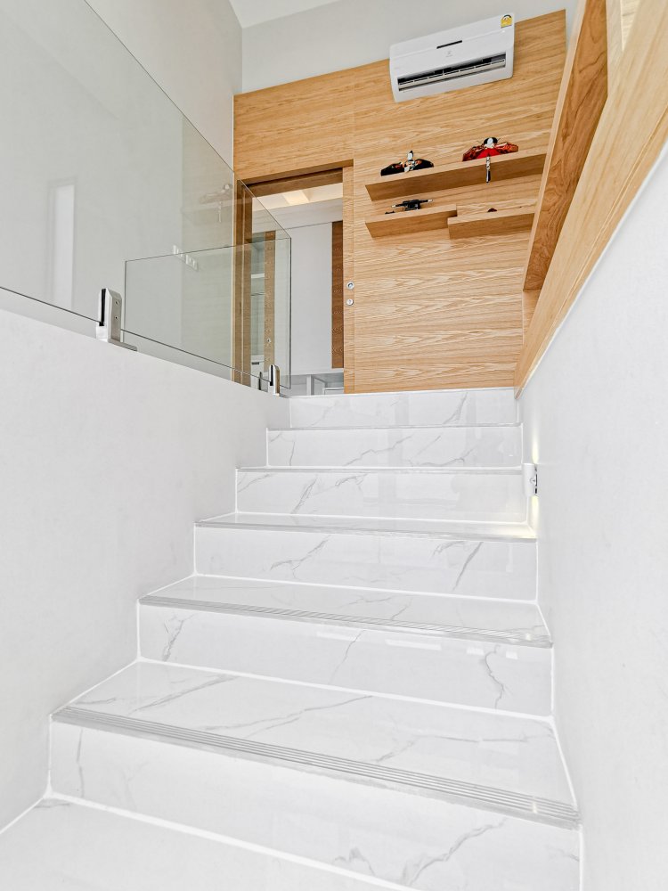Property image - full photo 57