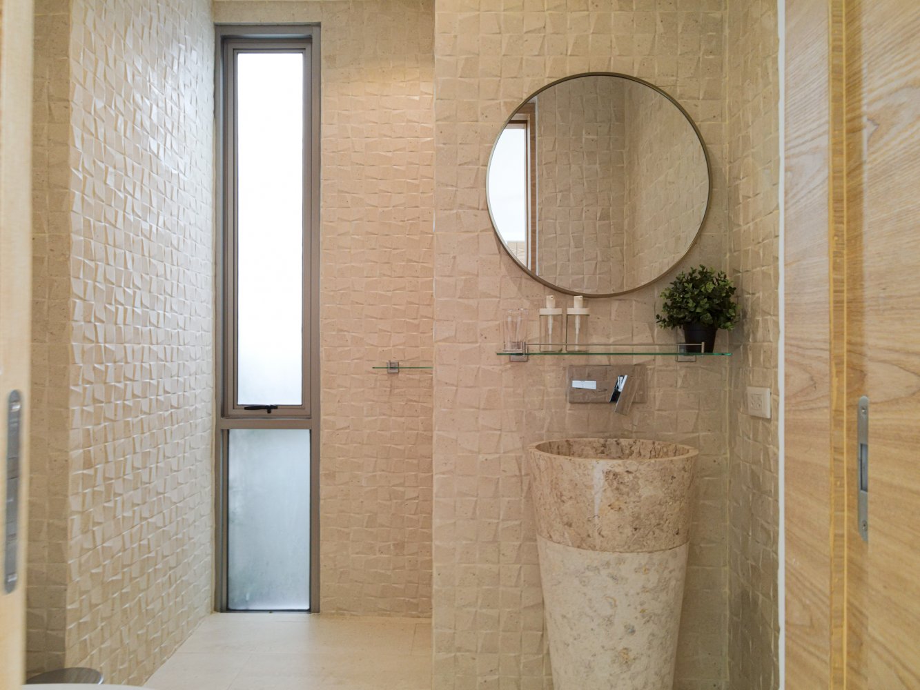 Property image - full photo 67
