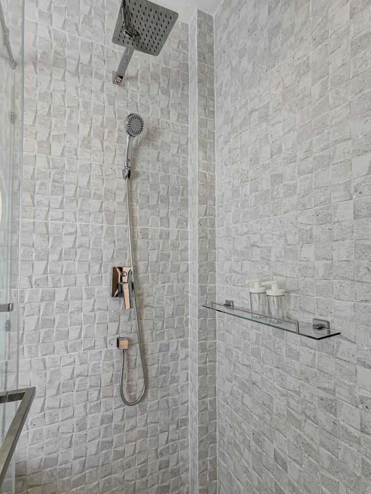 Property image - full photo 54