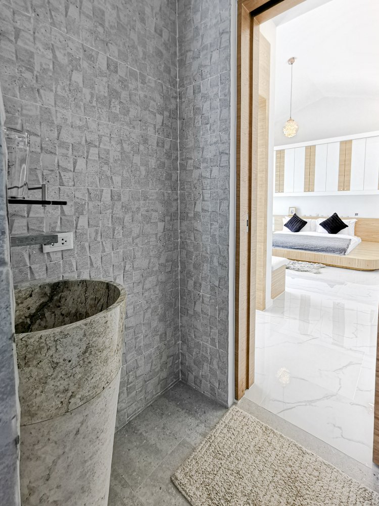 Property image - full photo 64