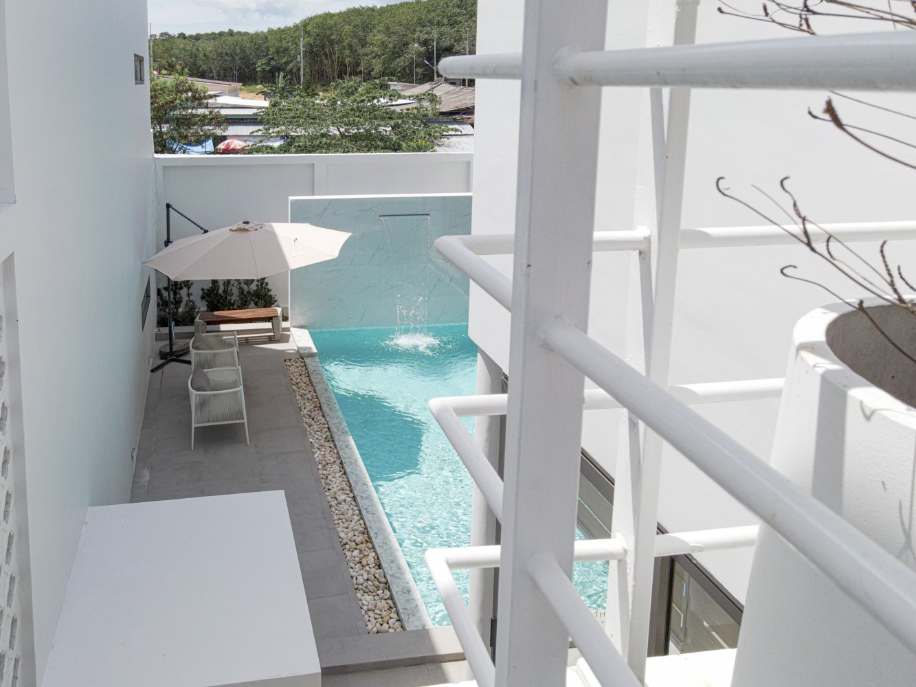 Property image - full photo 6