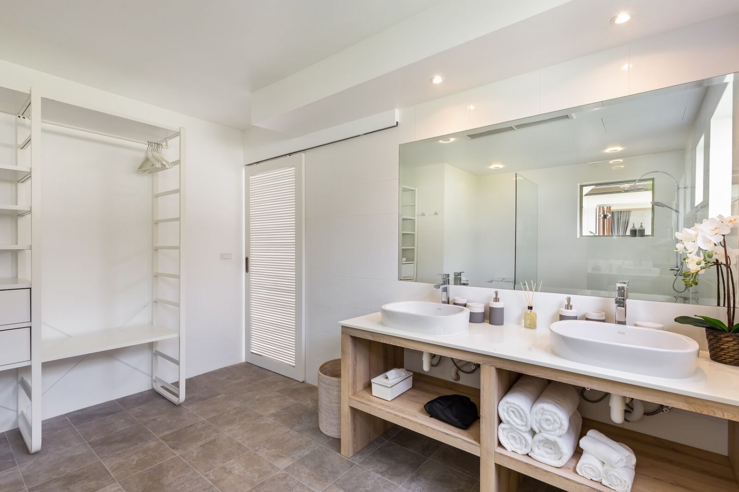 Property image - full photo 20