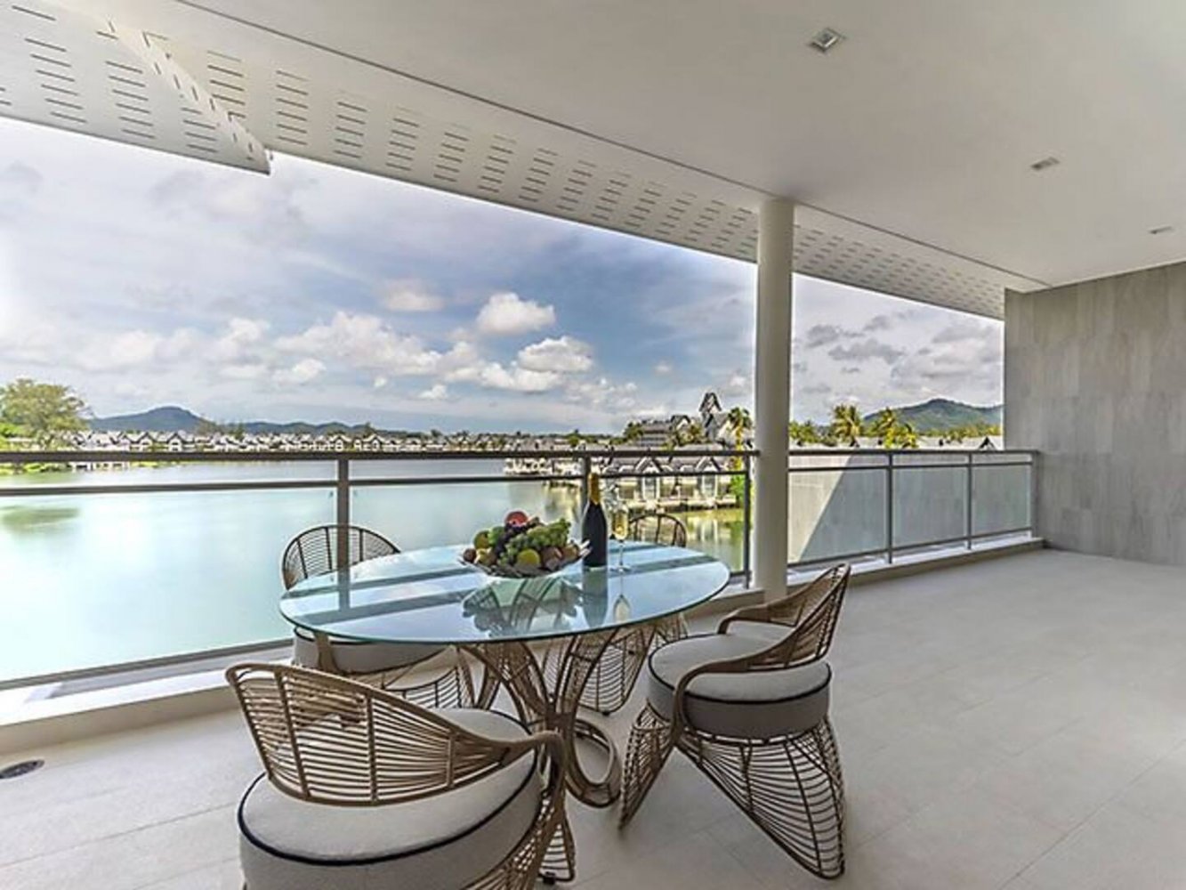 Property image - full photo 3