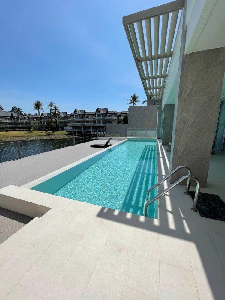 Property image - full photo 5