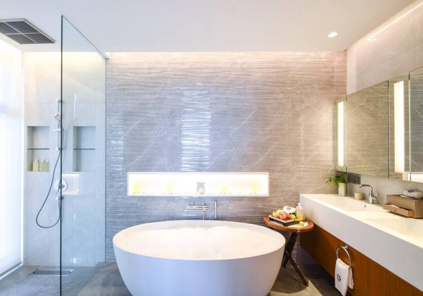 Property image - full photo 17