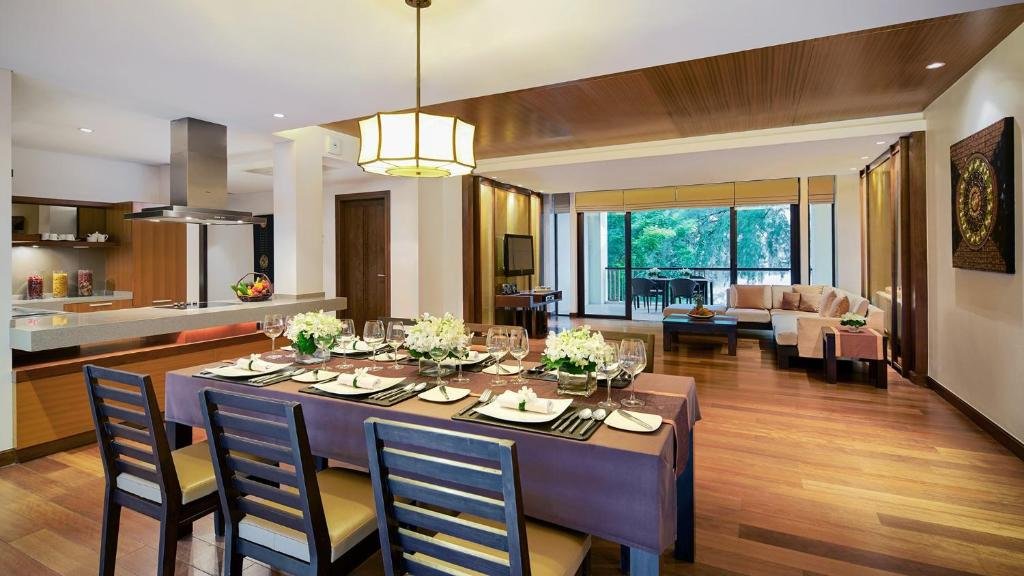 Property image - full photo 6