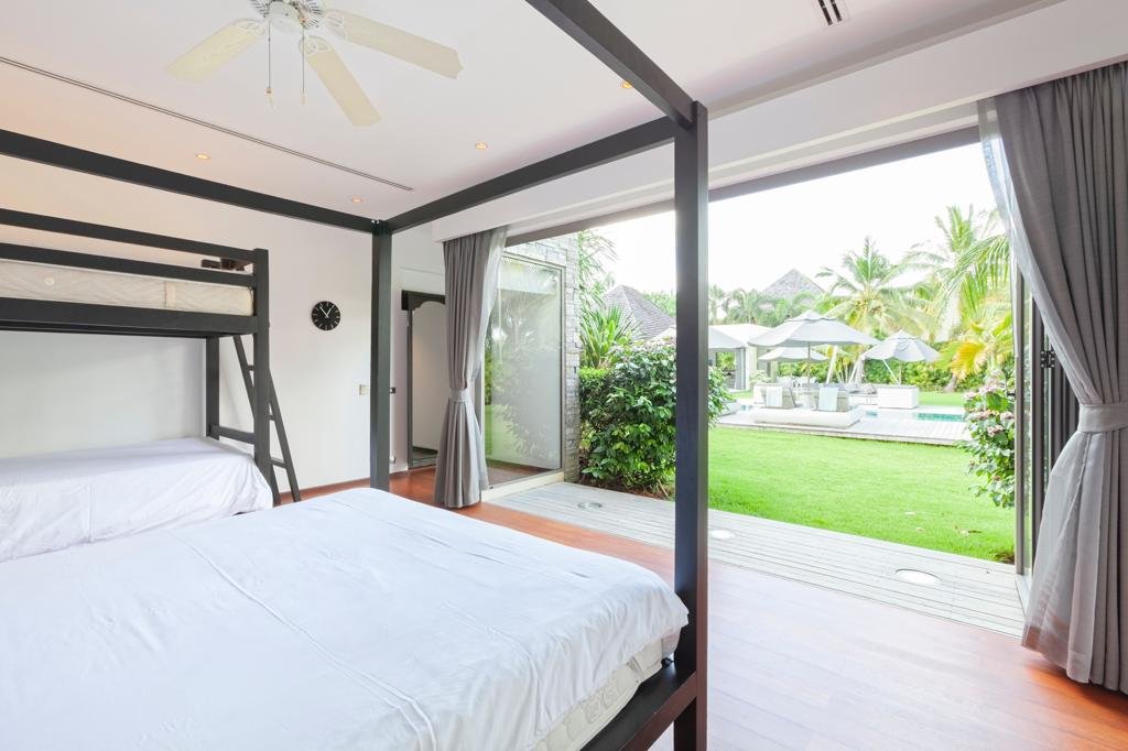 Property image - full photo 26