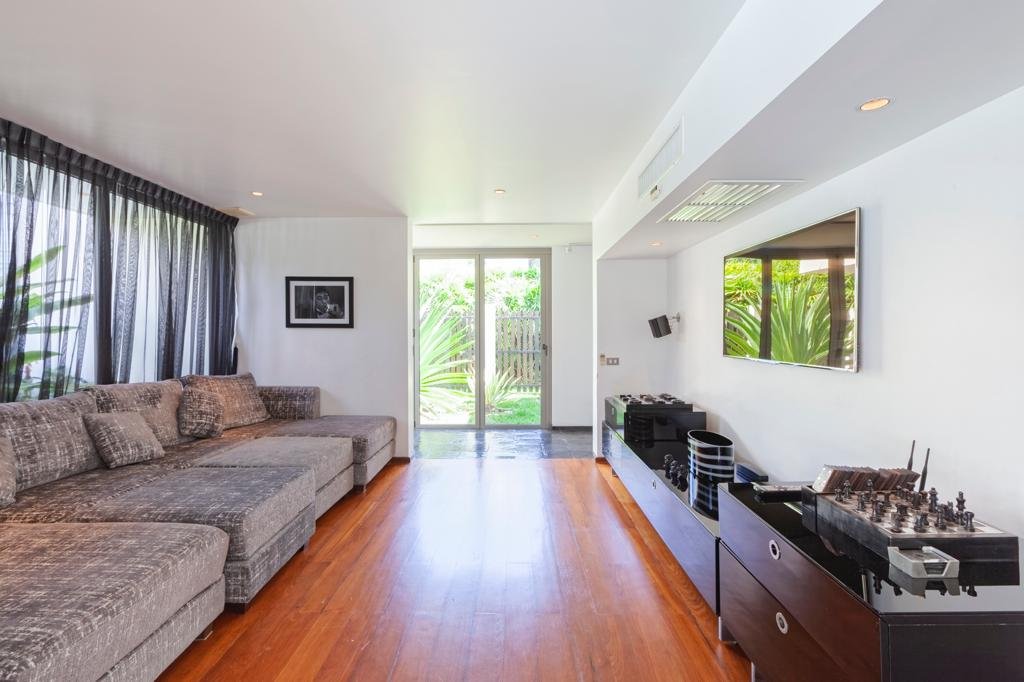 Property image - full photo 28