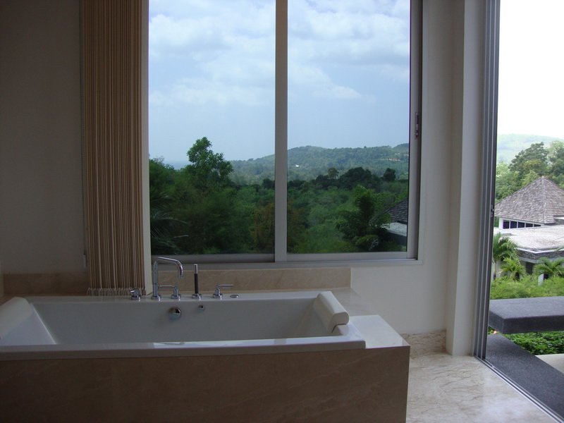 Property image - full photo 10