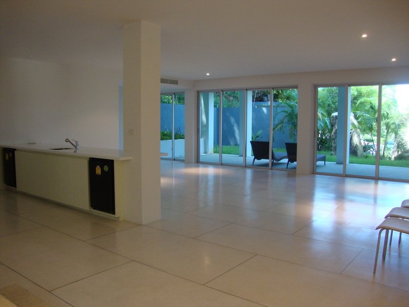 Property image - full photo 11