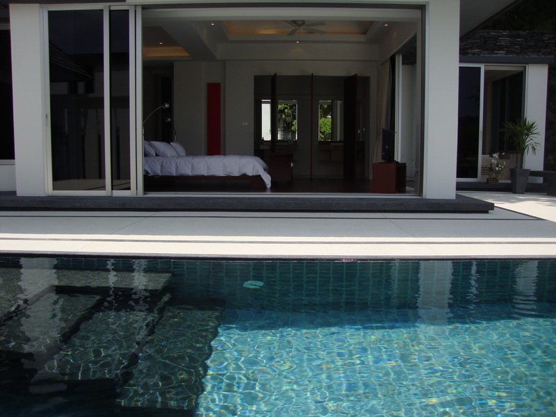 Property image - full photo 4