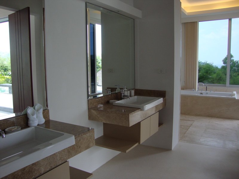 Property image - full photo 28