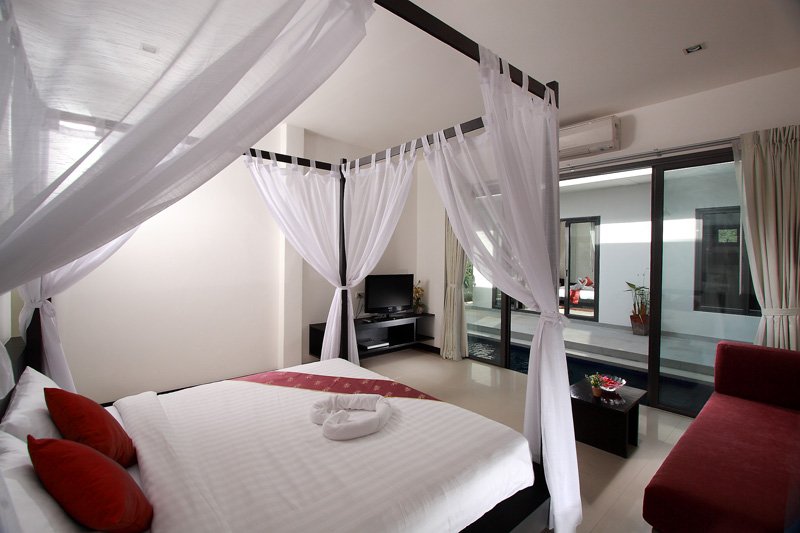 Property image - full photo 8