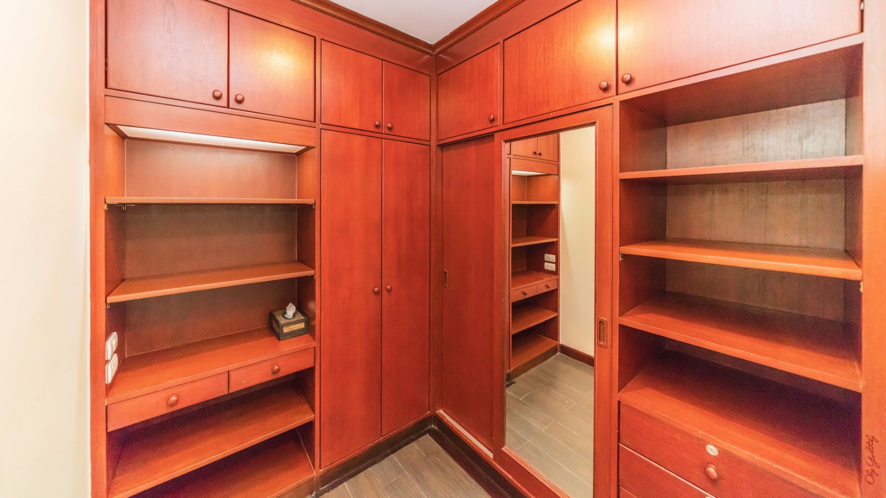 Property image - full photo 14