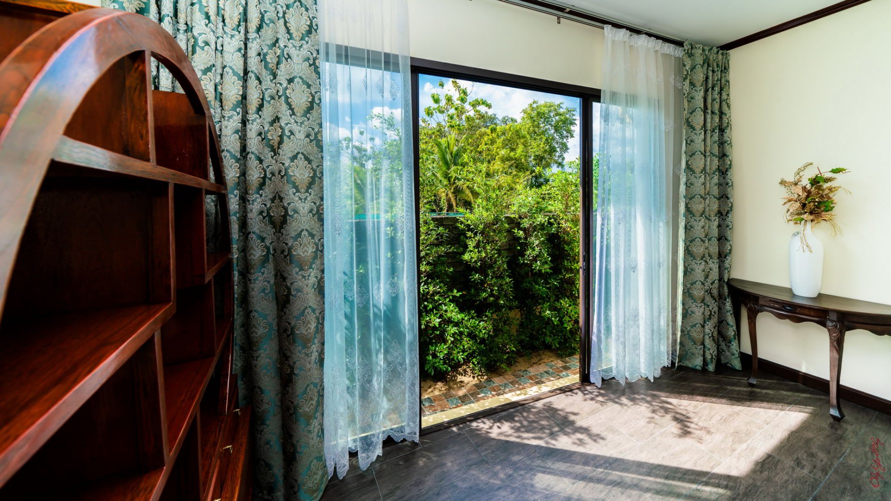 Property image - full photo 8