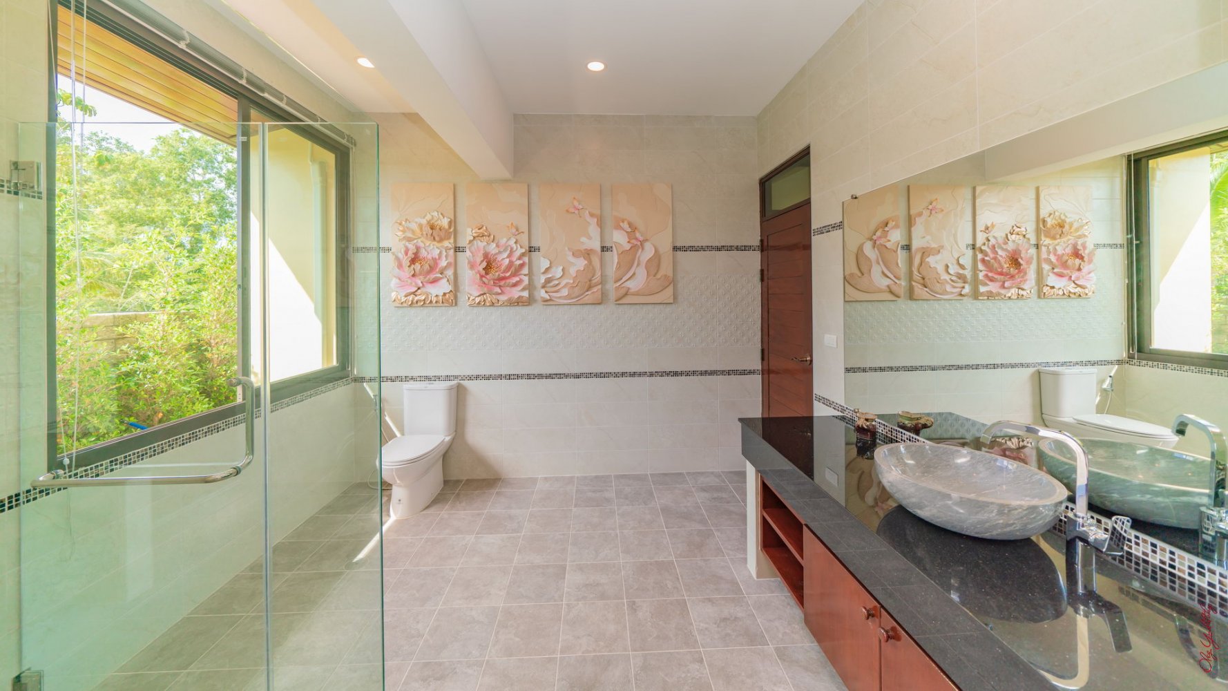 Property image - full photo 10