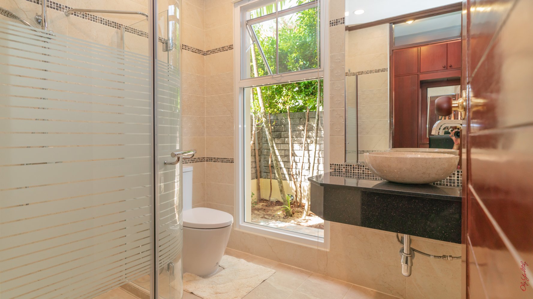 Property image - full photo 34