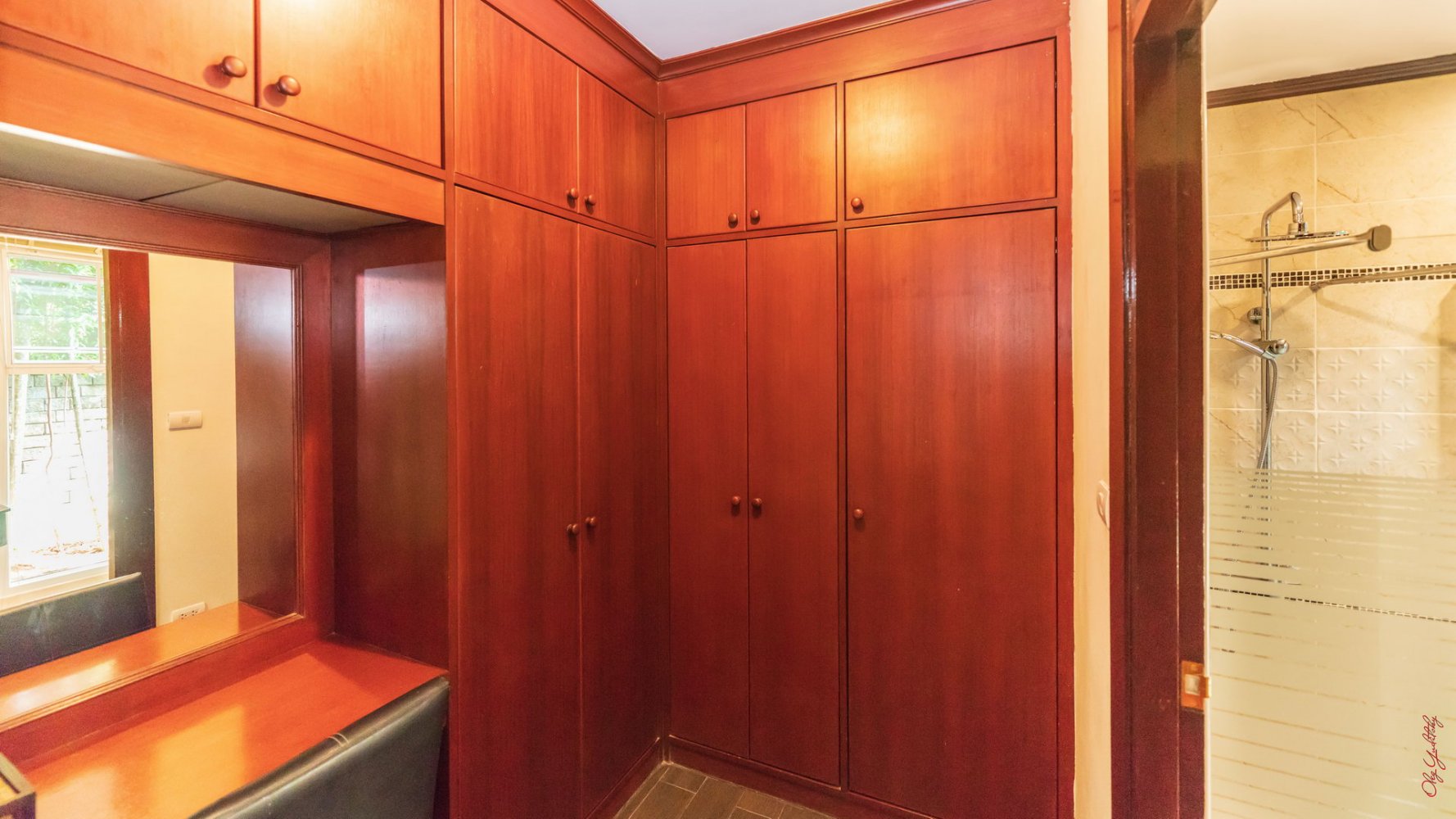 Property image - full photo 38