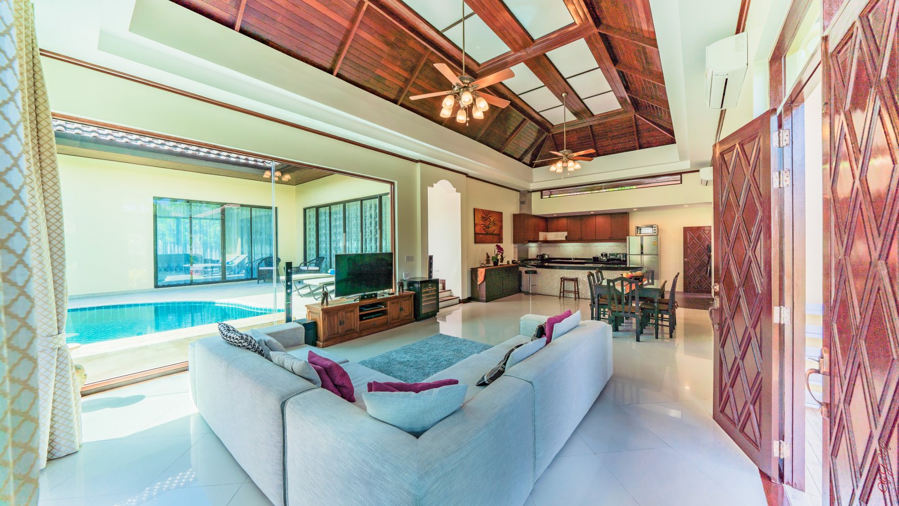 Property image - full photo 57