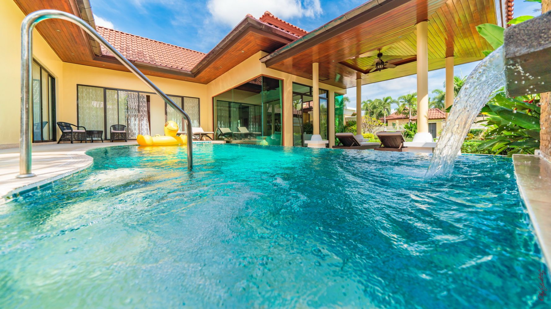 Property image - full photo 4