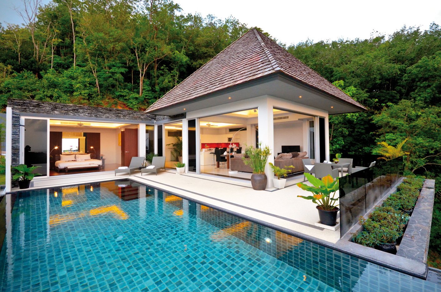 Property image - full photo 2