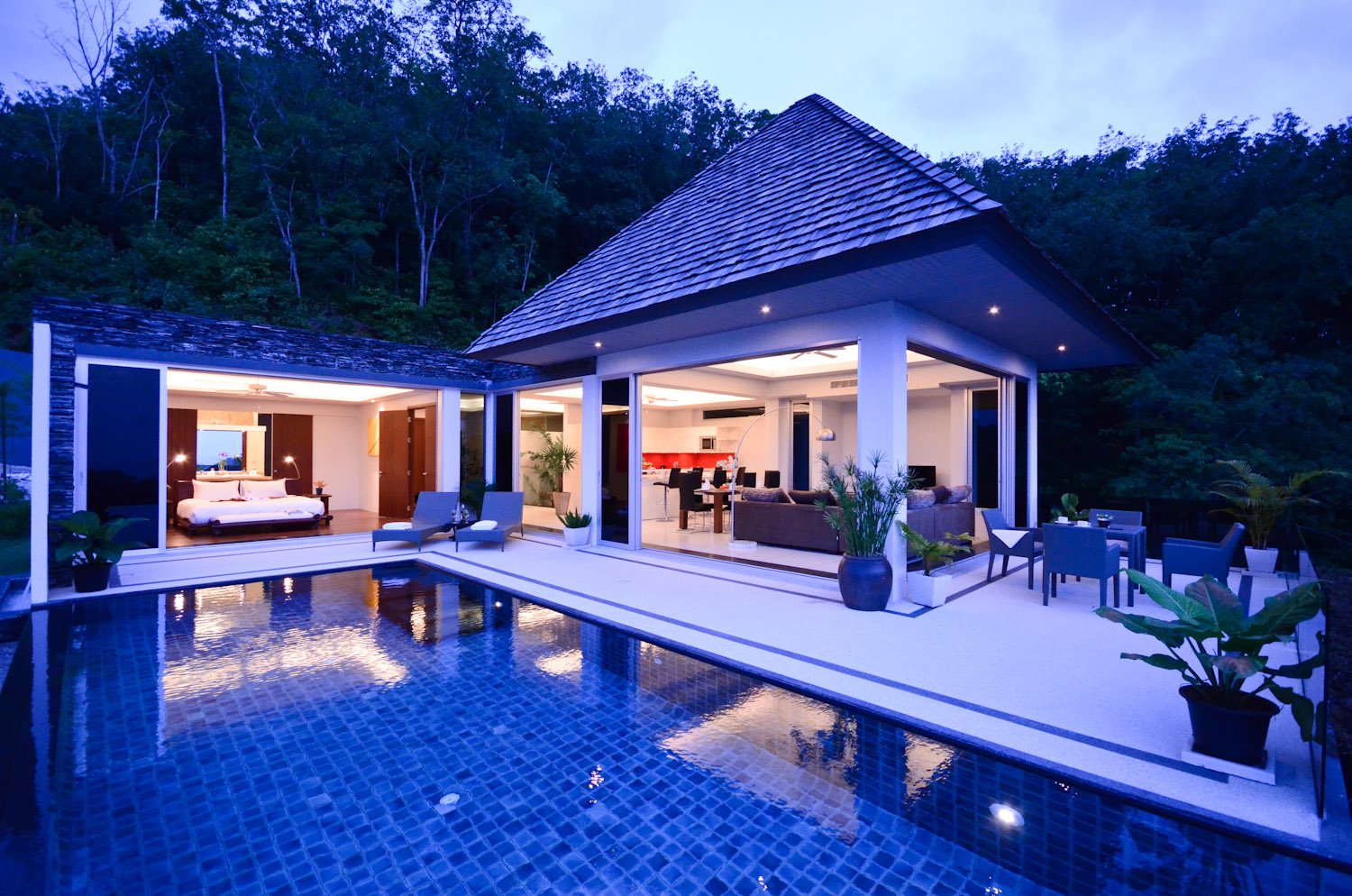 Property image - full photo 3