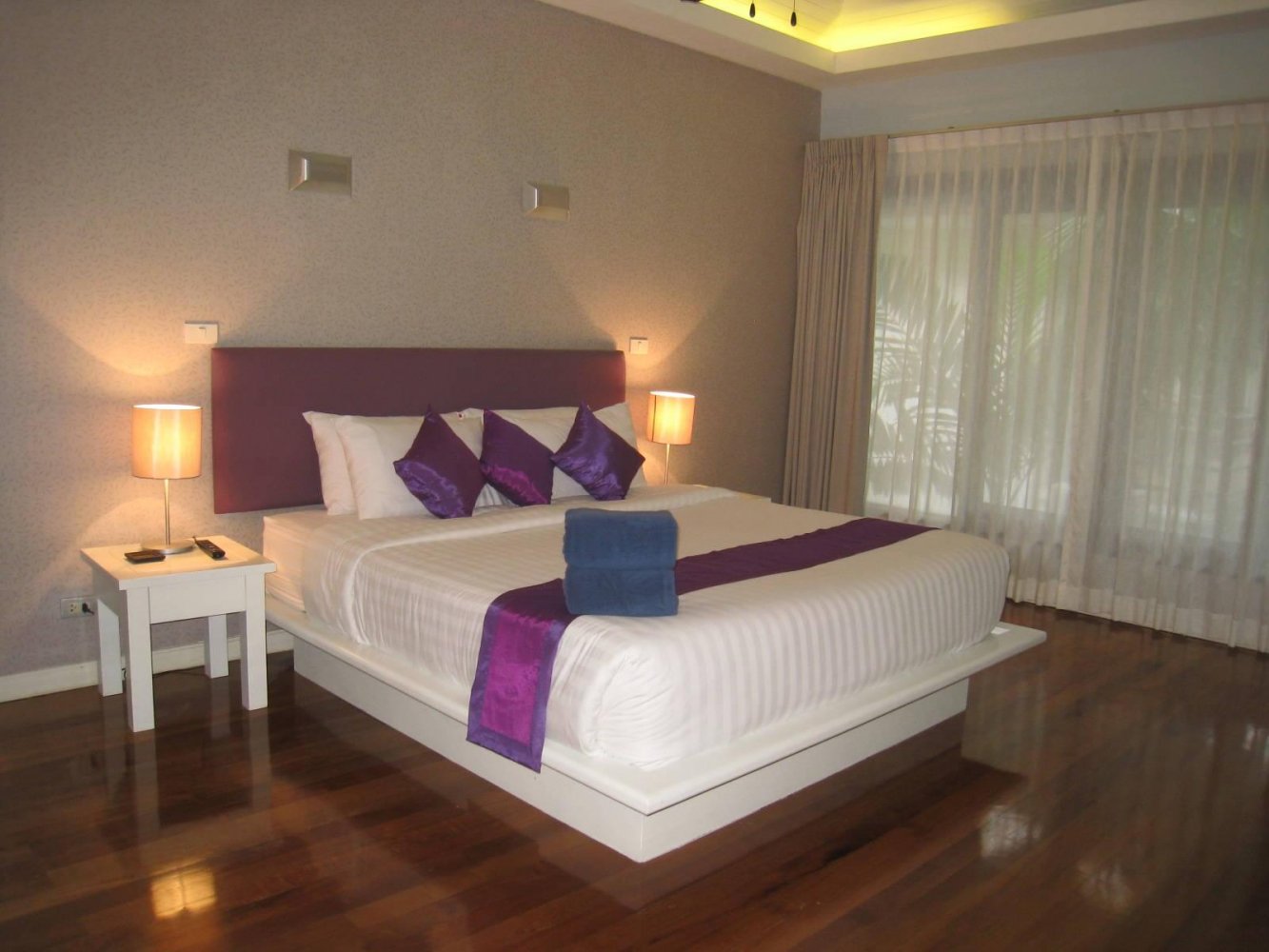 Property image - full photo 12