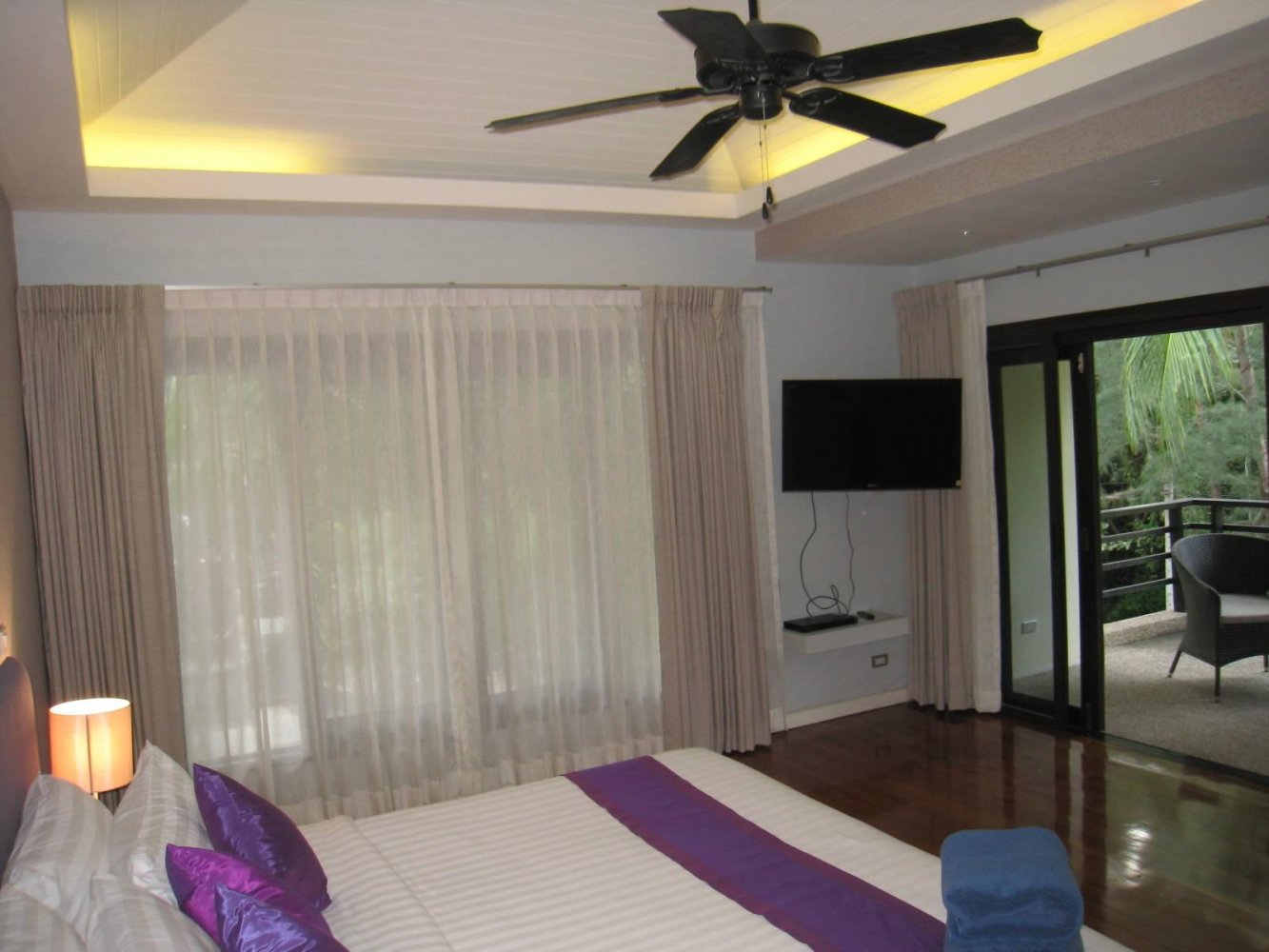 Property image - full photo 10
