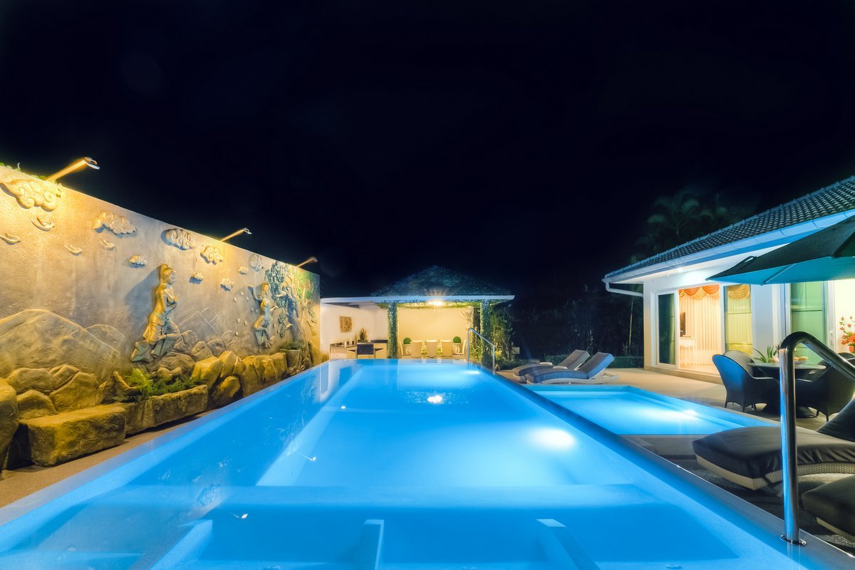 Property image - full photo 8