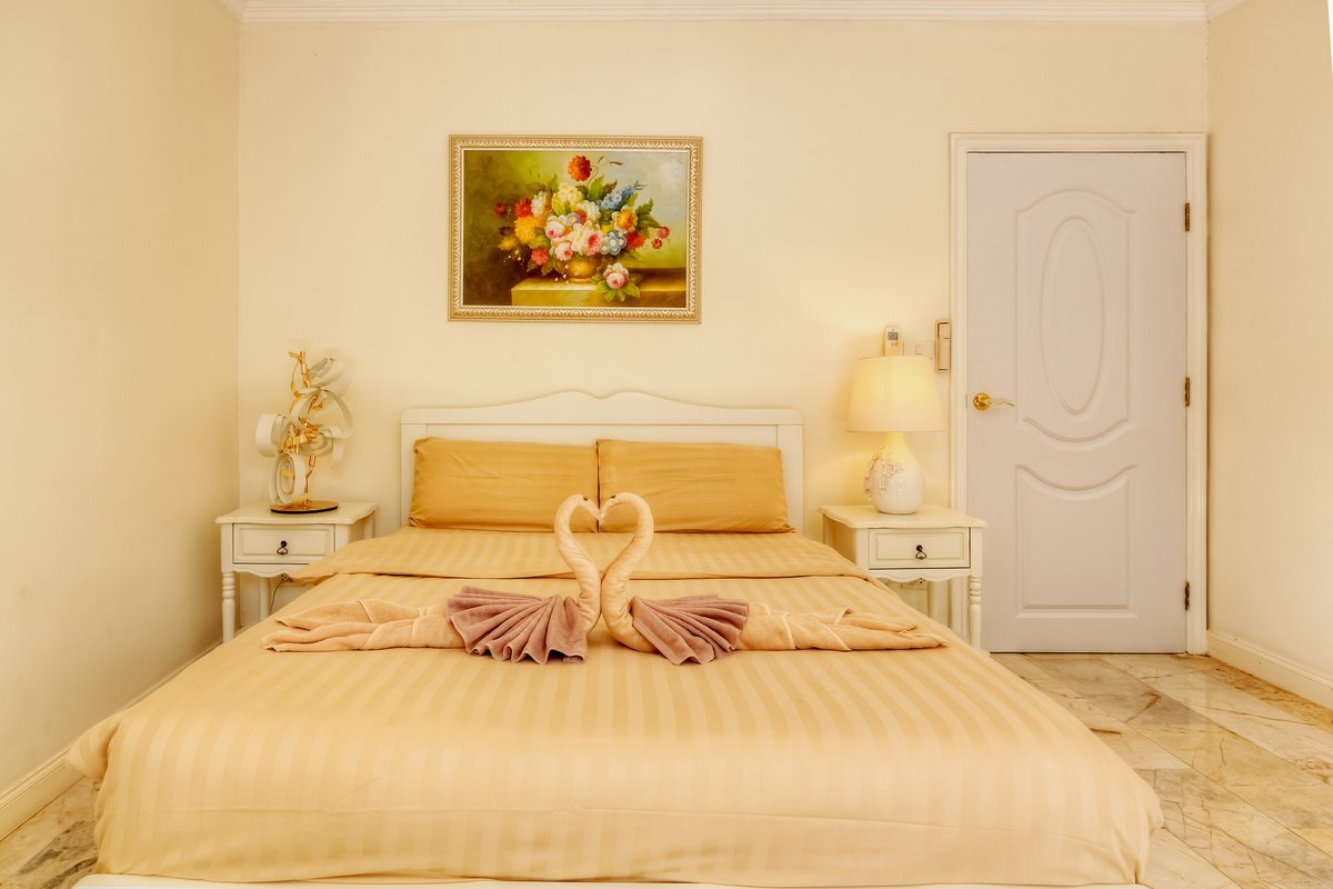 Property image - full photo 36