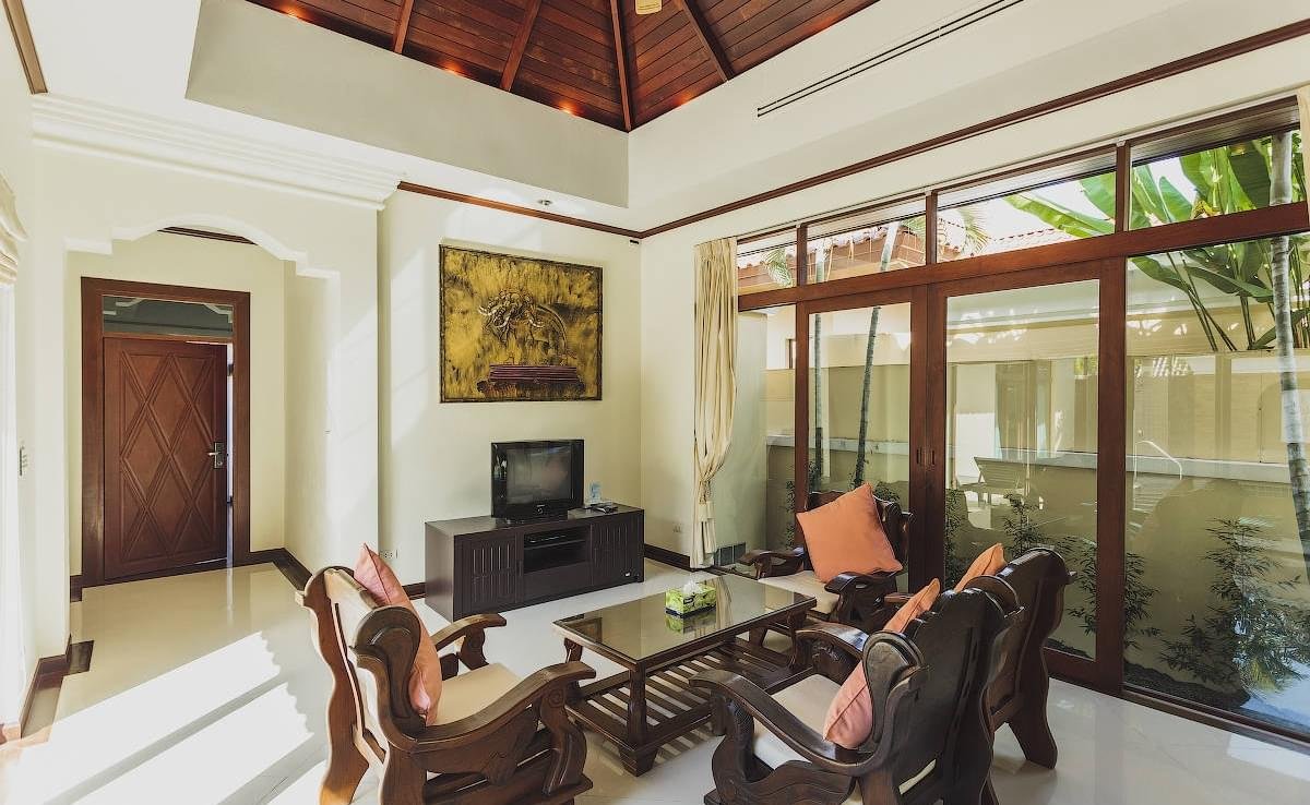 Property image - full photo 3