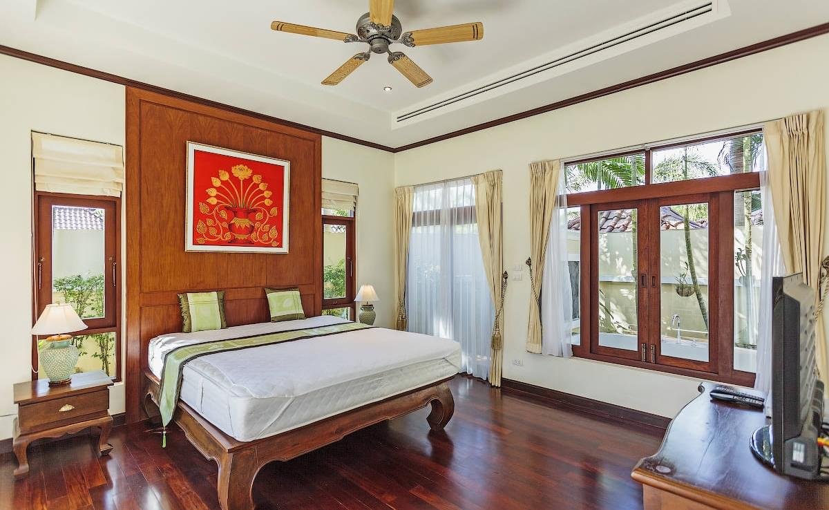 Property image - full photo 8
