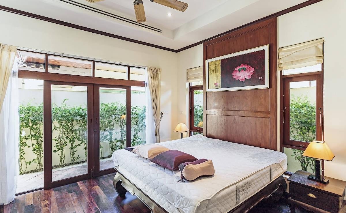 Property image - full photo 12