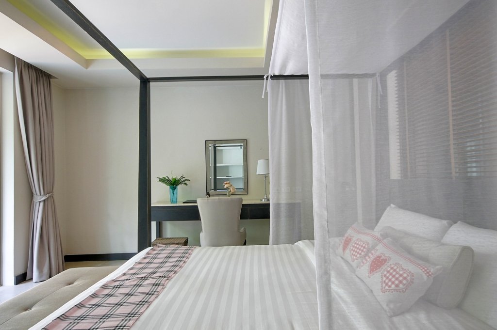 Property image - full photo 16