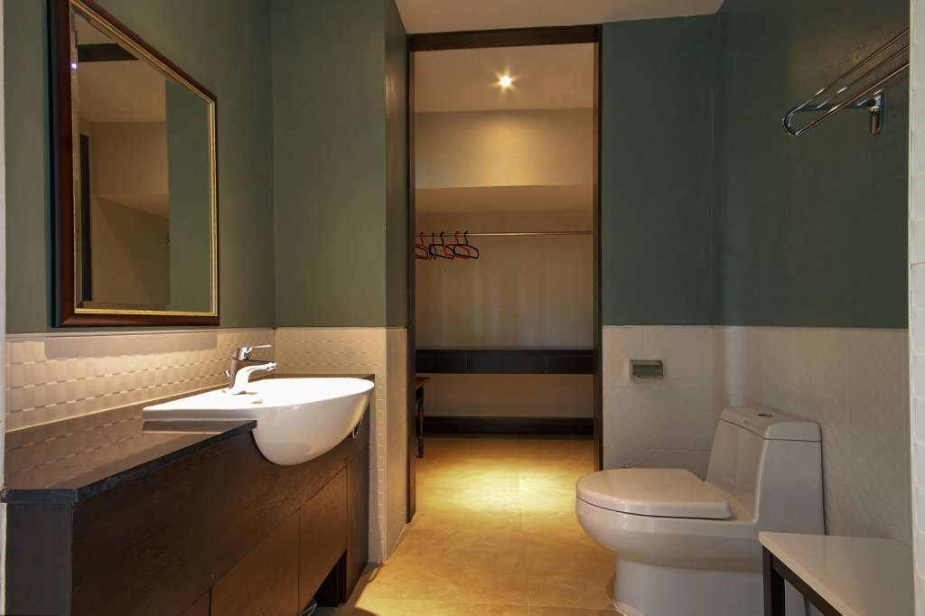 Property image - full photo 13