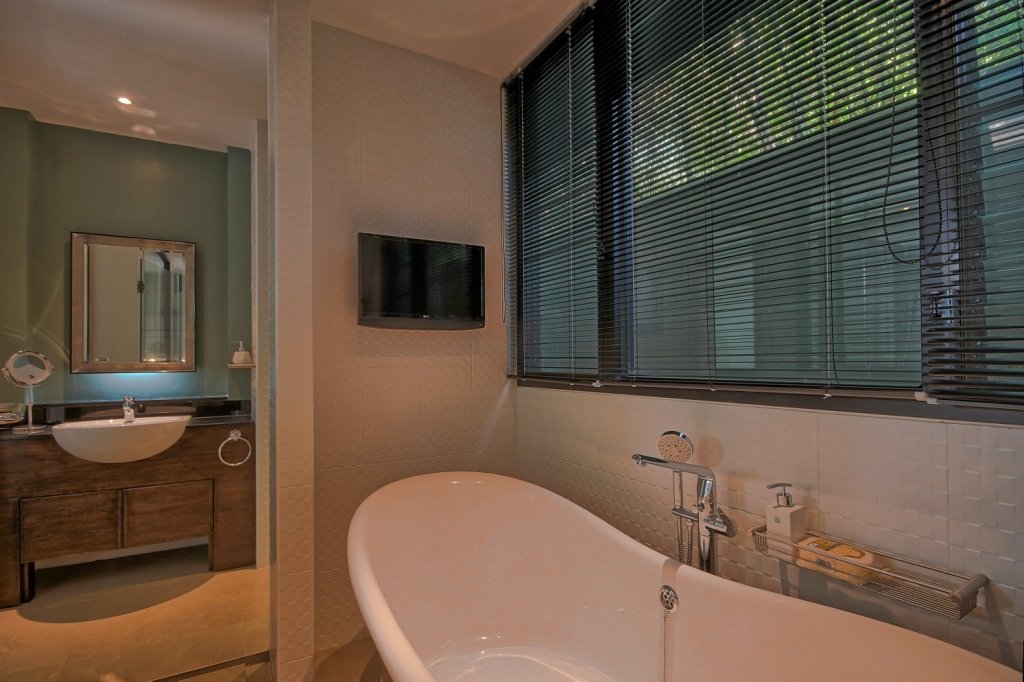 Property image - full photo 14