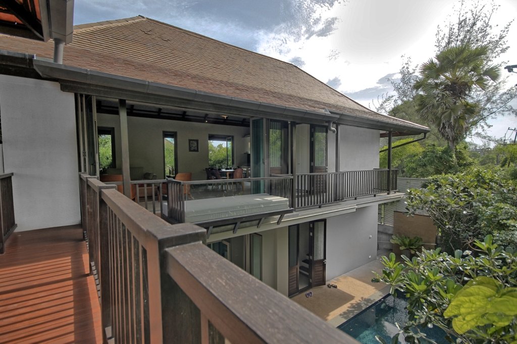 Property image - full photo 32