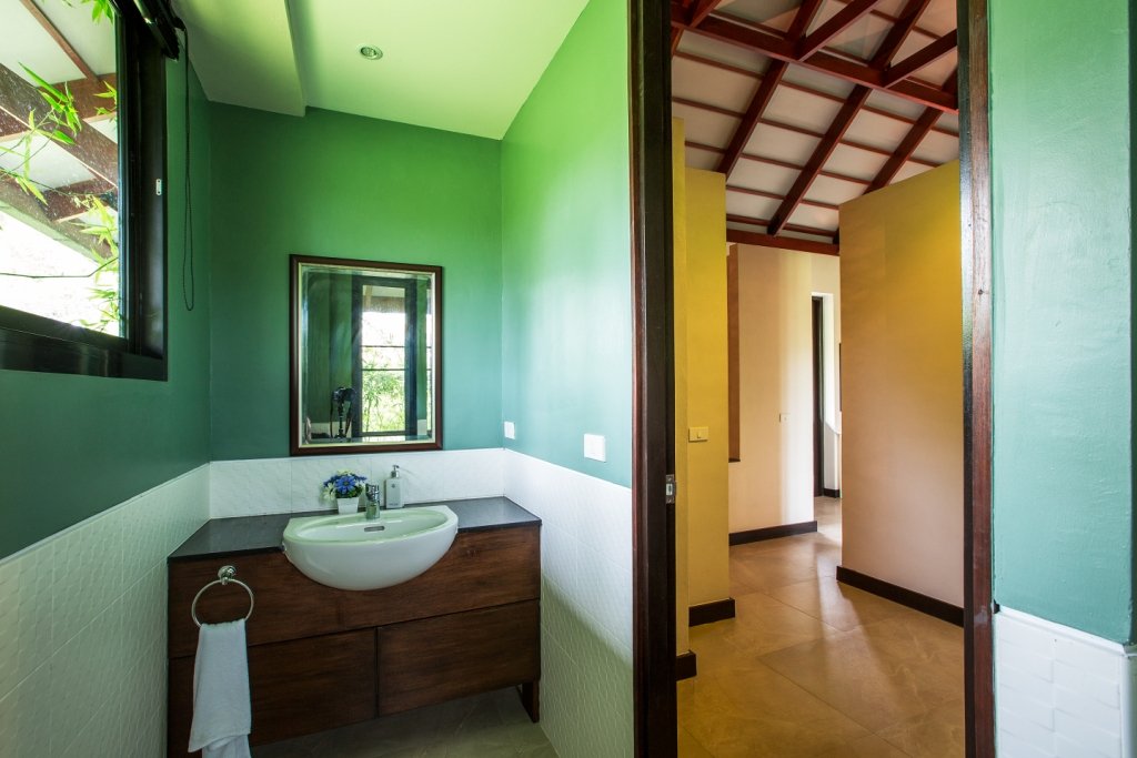 Property image - full photo 11