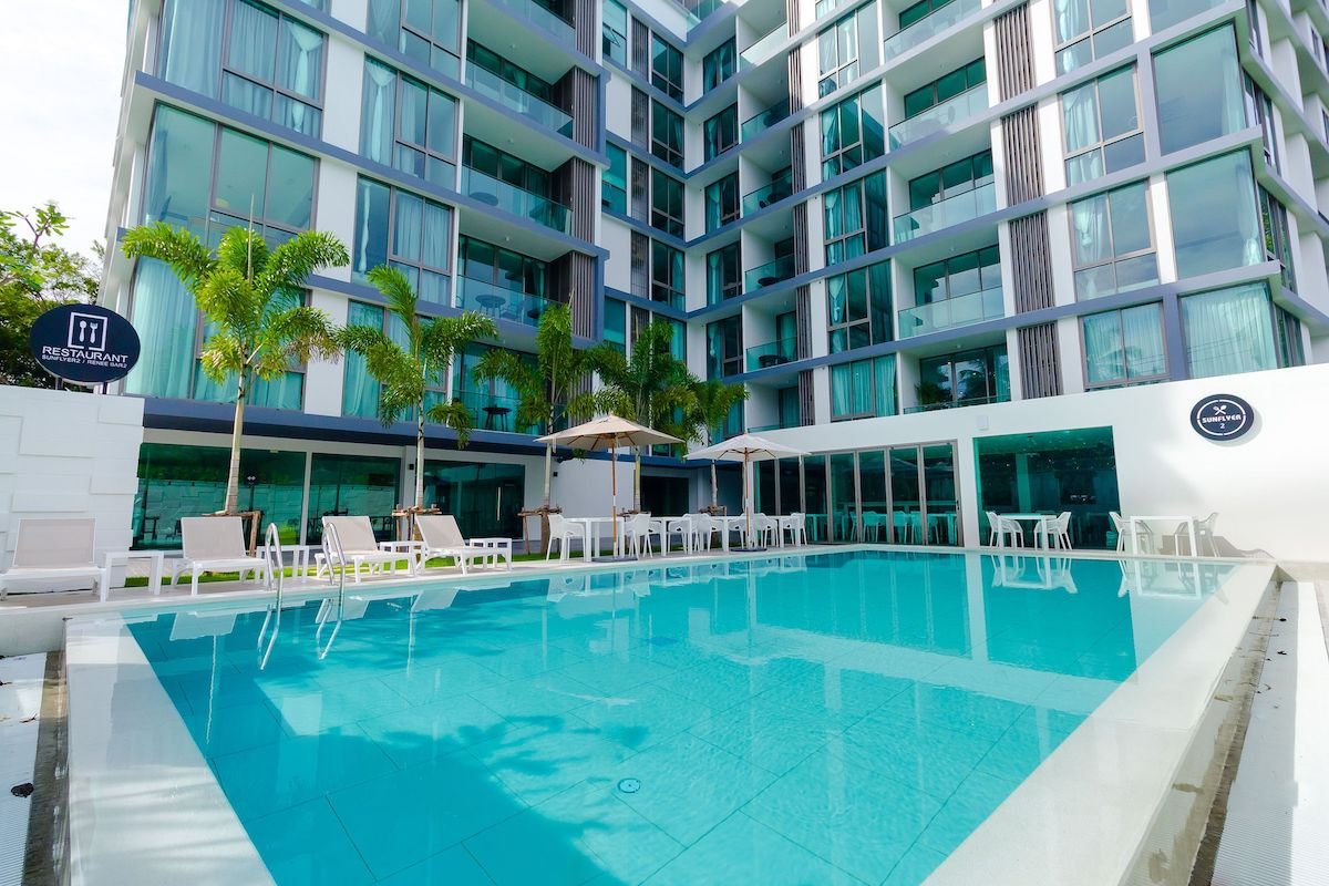 Property image - full photo 2