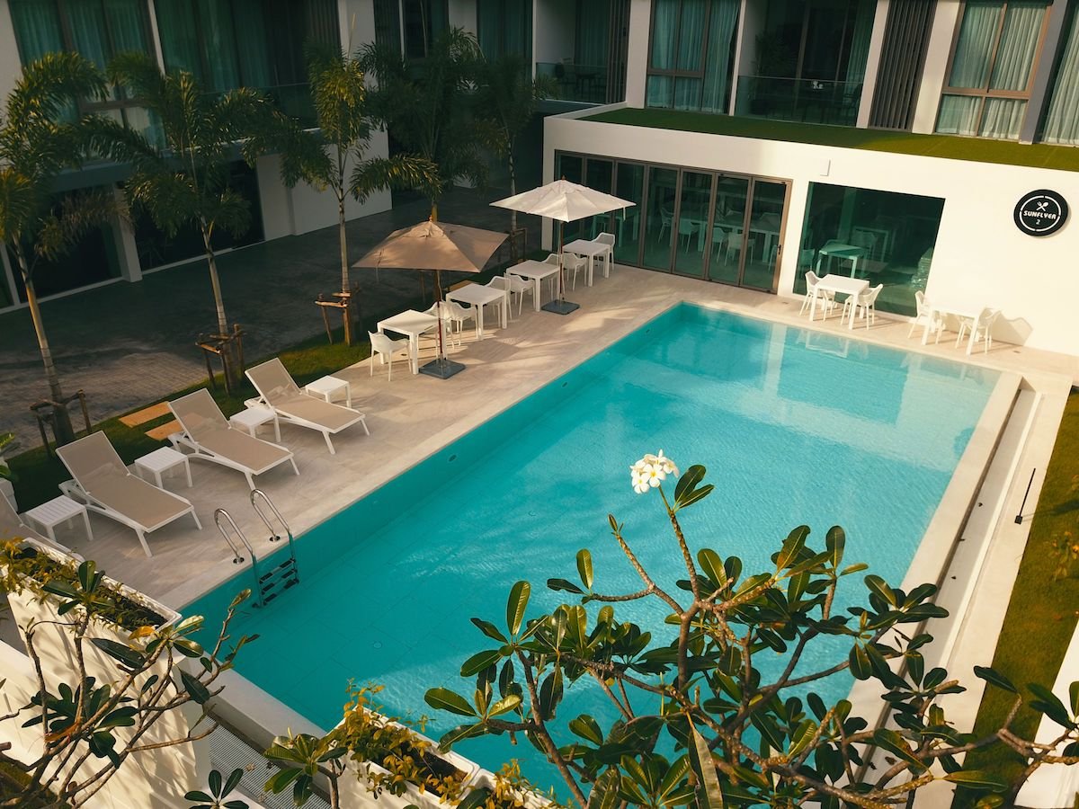 Property image - full photo 3