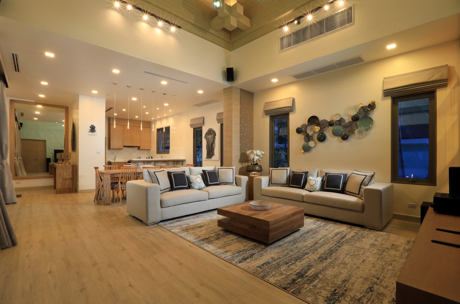 Property image - full photo 2