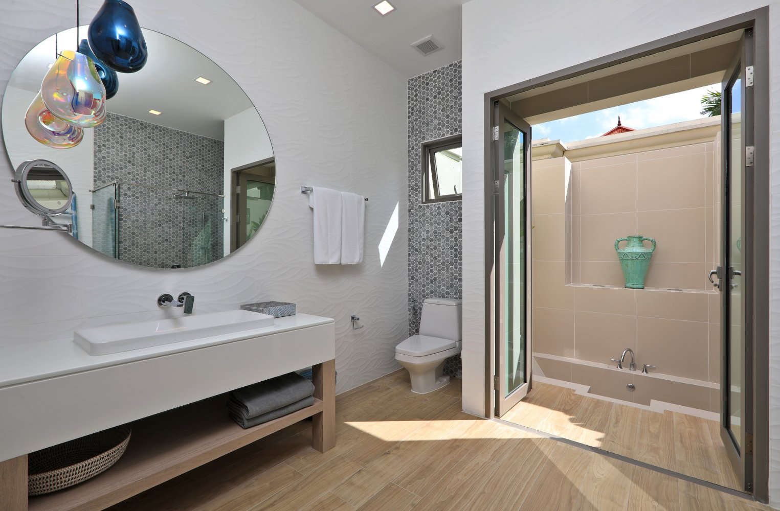 Property image - full photo 25