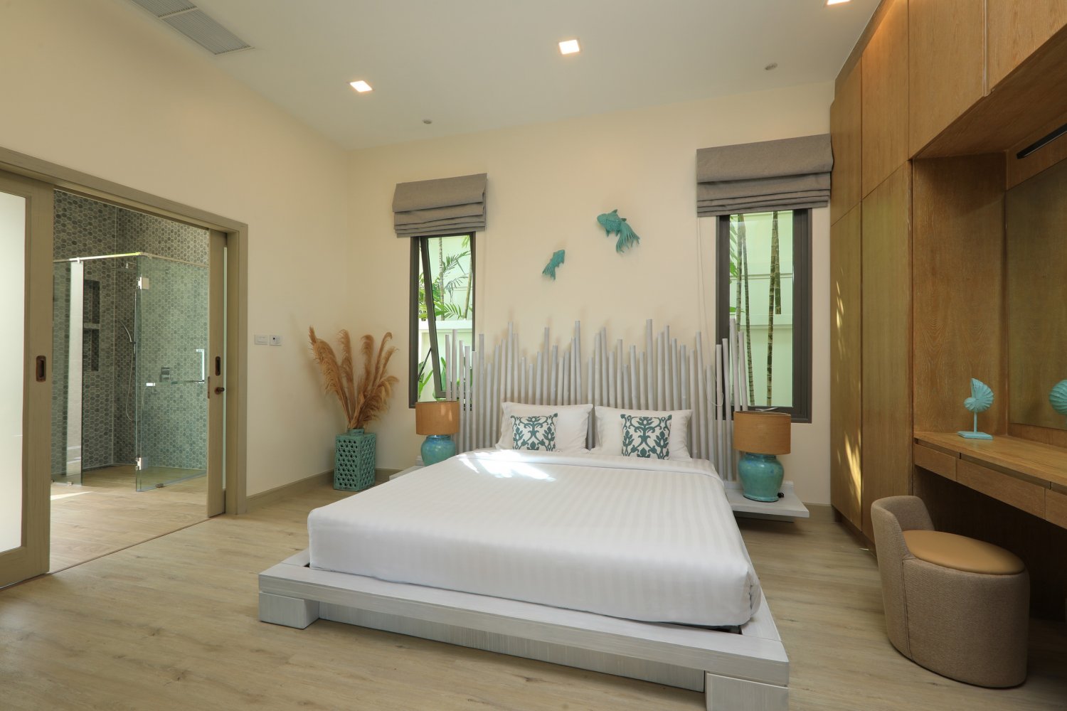 Property image - full photo 15