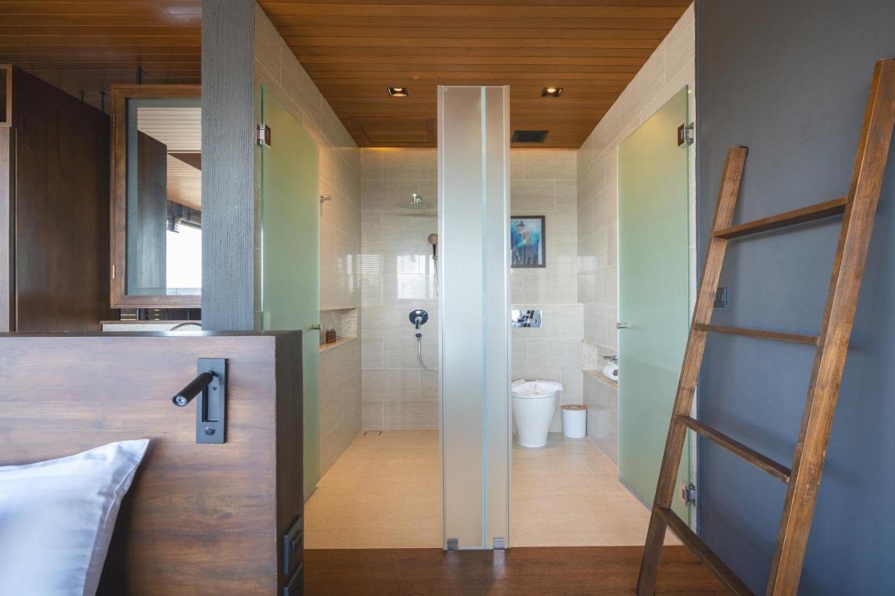 Property image - full photo 14