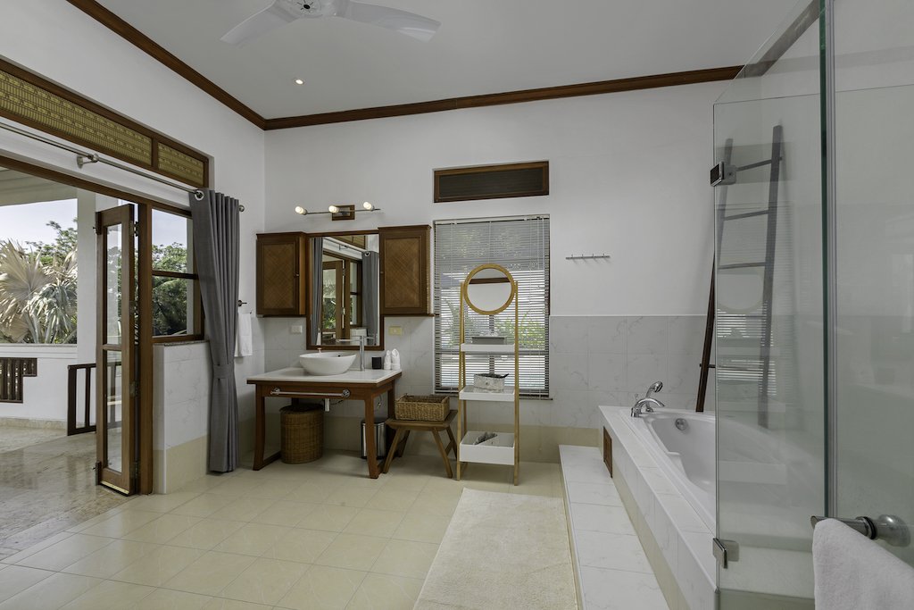 Property image - full photo 34
