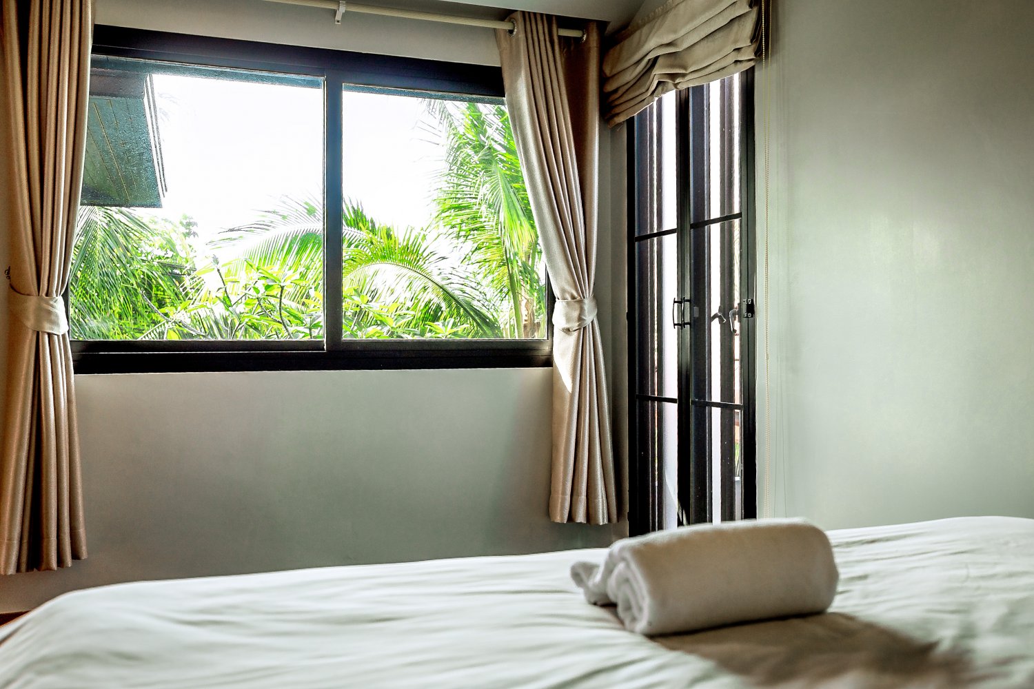 Property image - full photo 8